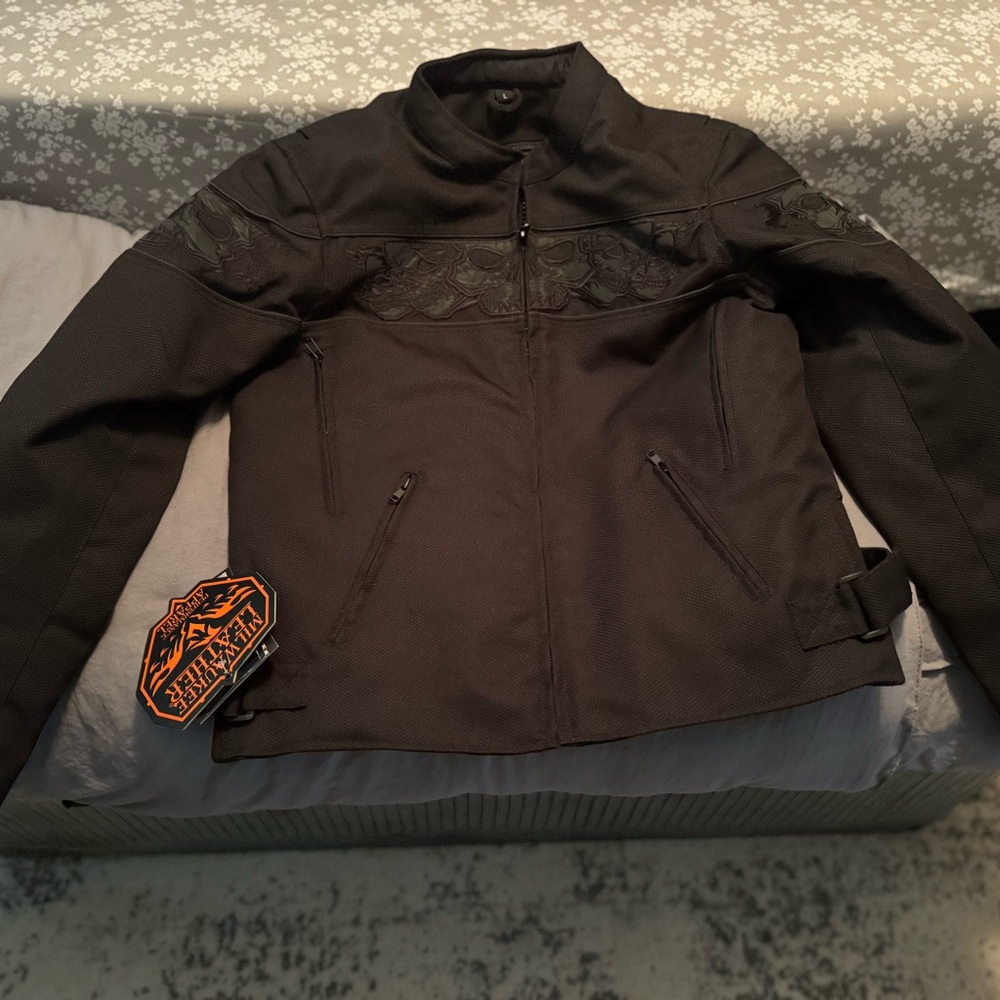 Women’s Riding Jacket - Picture 8 of 9